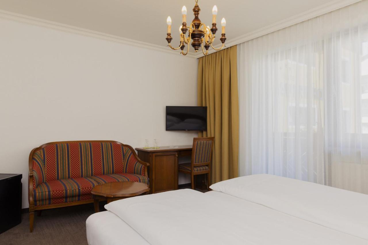 Hotel Tauernhof Капрун Екстериор снимка