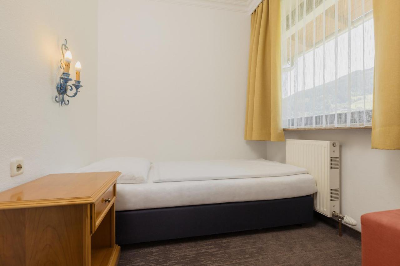 Hotel Tauernhof Капрун Екстериор снимка