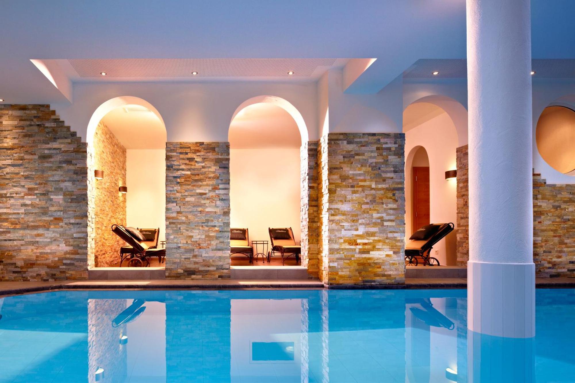 Hotel Tauernhof Капрун Екстериор снимка