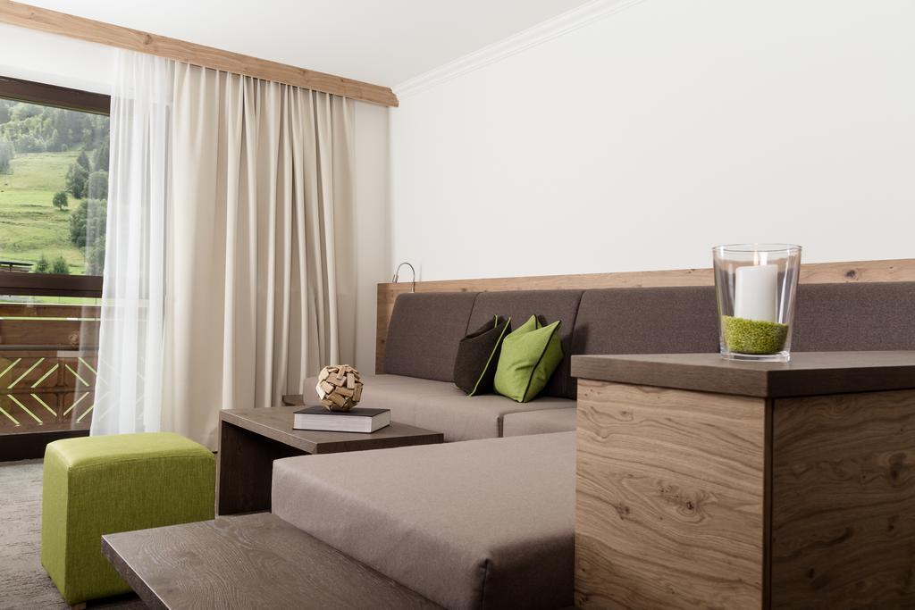 Hotel Tauernhof Капрун Стая снимка